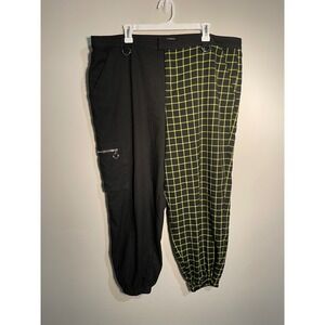 Sz 20 Hot Topic Black and Neon Green Grid Two-Tone Track Joggers